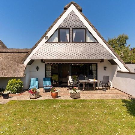 Am-Hohen-Ufer-Reetdach-Haus-Ocean-Breeze-136 Villa Grossenbrode Exterior photo